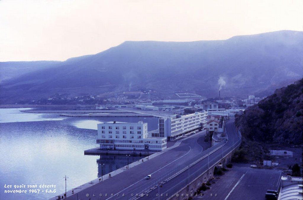 MERS EL KEBIR B LA BASE DESERTE 1967.JPG